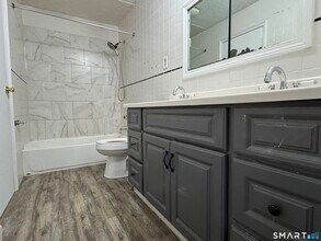 158 River Rd in Shelton, CT - Building Photo - Building Photo