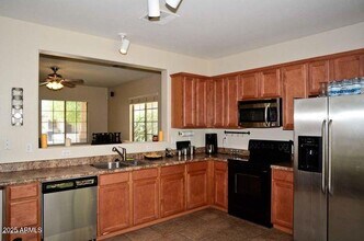 4504 E Franklin Ave in Gilbert, AZ - Foto de edificio - Building Photo