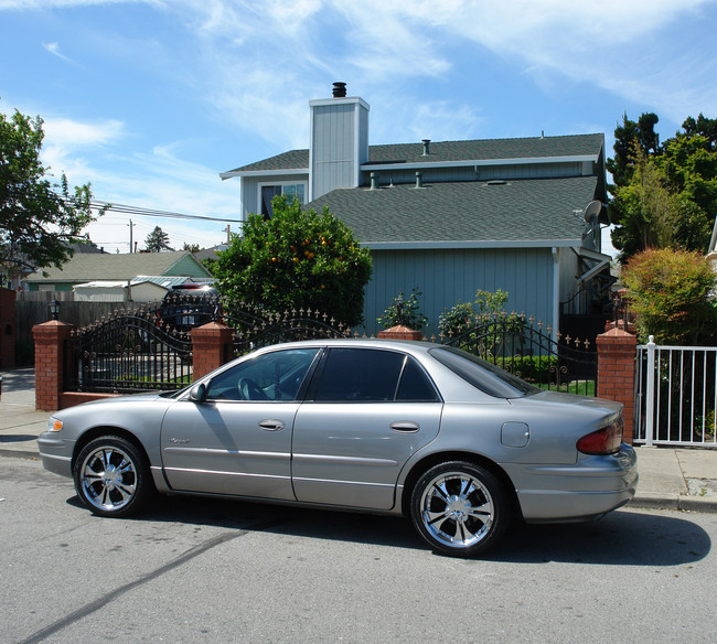 115 N Fremont St in San Mateo, CA - Building Photo - Building Photo