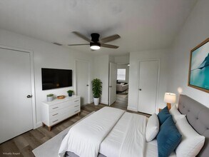 5280 Stacy St in West Palm Beach, FL - Building Photo - Building Photo