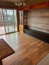 2100 Eagle Bluff Dr in Burnsville, MN - Building Photo - Building Photo