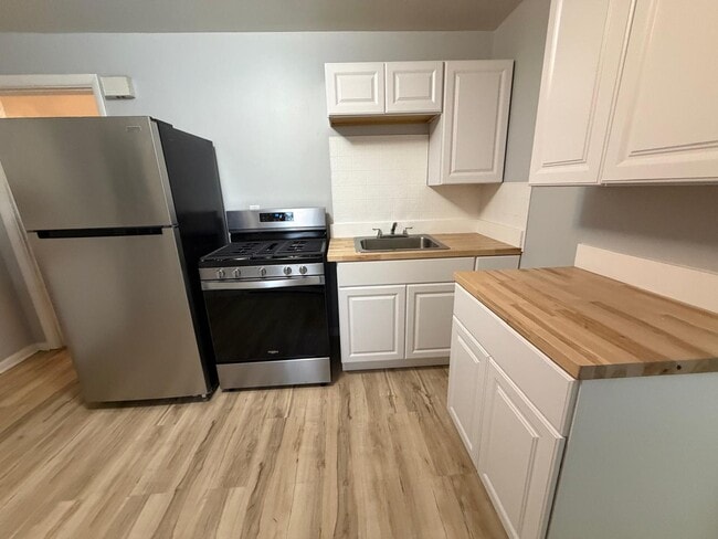 20 Marvin Ave, Unit #1 in Troy, NY - Building Photo - Building Photo