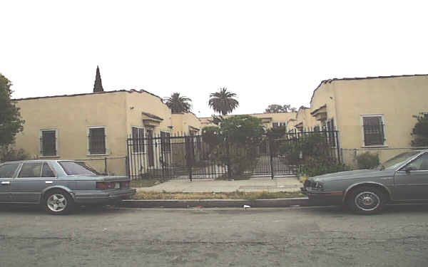 710 N Kingsley Dr in Los Angeles, CA - Building Photo - Building Photo