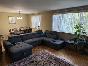 893 Farmington Ave in West Hartford, CT - Building Photo - Building Photo