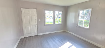 13109 Barlin Ave in Downey, CA - Foto de edificio - Building Photo