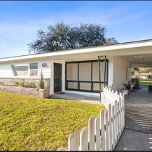 111 Marie Antoinette St in Lafayette, LA - Building Photo - Building Photo