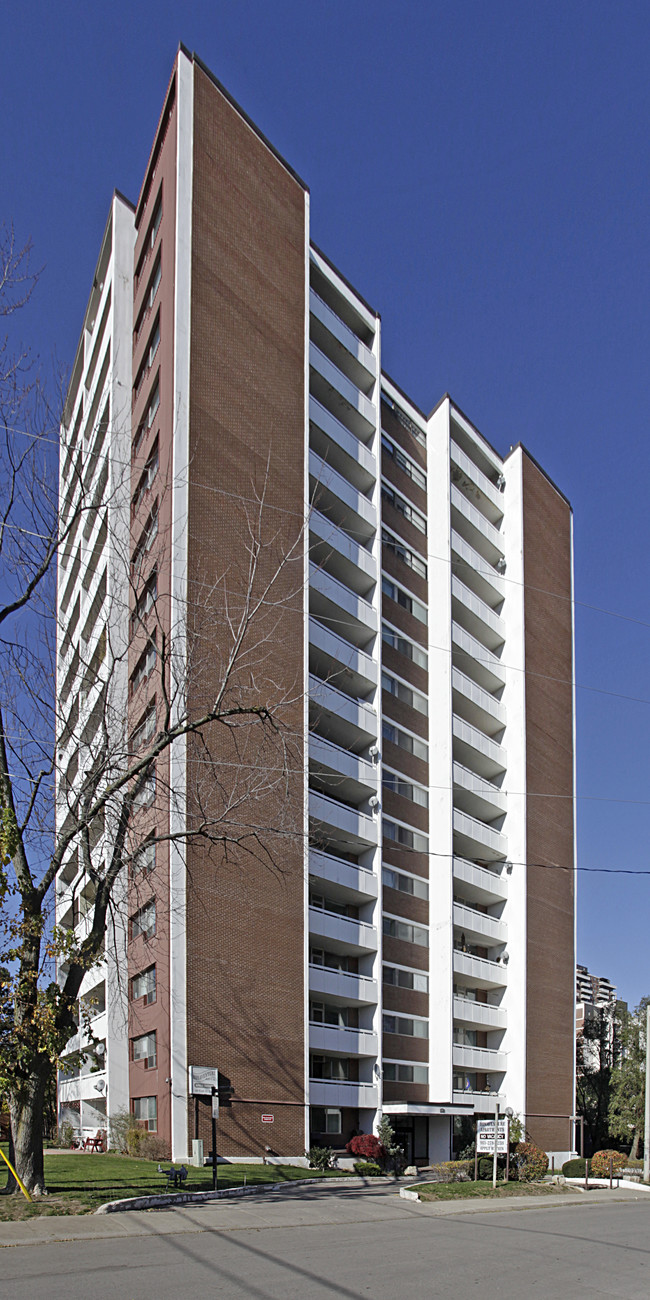 Bonaventure in Mississauga, ON - Building Photo - Building Photo