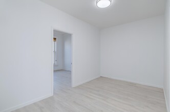 298 Princeton Ave in Jersey City, NJ - Building Photo - Building Photo