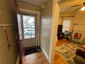 375 Highland Ave, Unit 1 in Somerville, MA - Foto de edificio - Building Photo