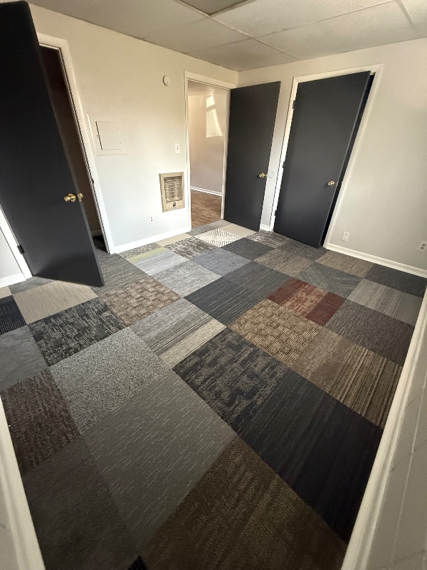 614 E McKee St in Greeneville, TN - Foto de edificio - Building Photo