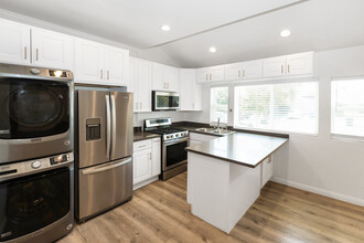 22103 Parthenia St, Unit 22103 Parthenia Street in West Hills, CA - Building Photo - Building Photo