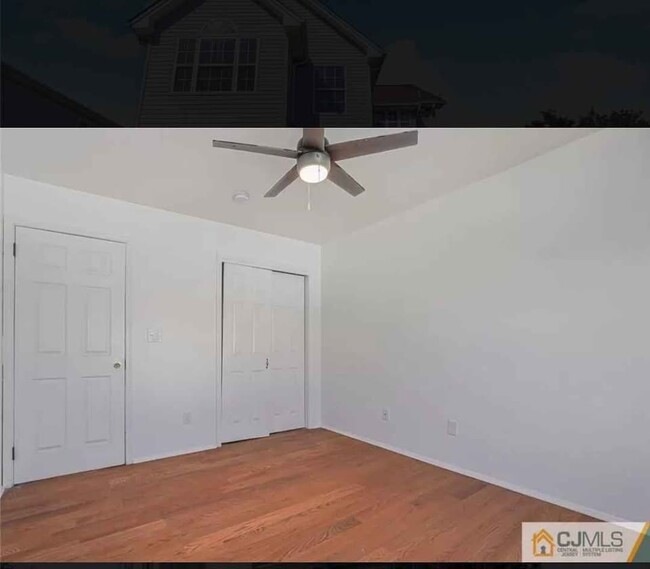 53 Tanbark Dr in Sayreville, NJ - Building Photo - Building Photo