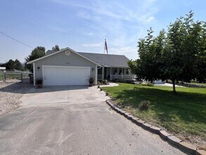 22563 Hanley Dr in Wilder, ID - Building Photo - Building Photo