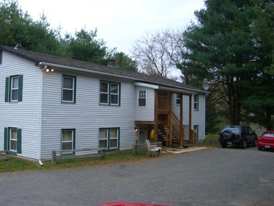 34 Bradbury Rd in New Milford, CT - Building Photo - Building Photo