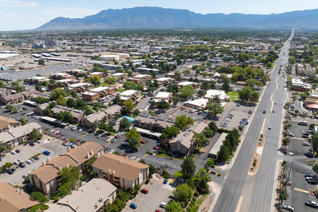 Sunchase Apartments in Albuquerque, NM - Foto de edificio