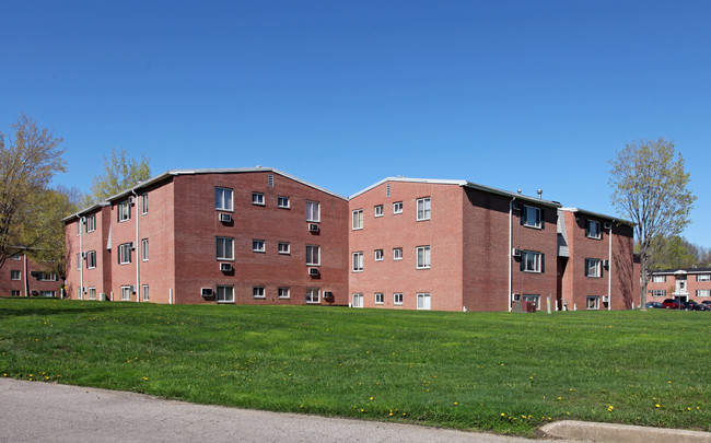 Harbor Ridge Apartments in Ashtabula, OH - Foto de edificio - Building Photo