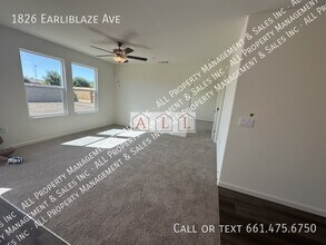 1826 Earliblaze Ave in Bakersfield, CA - Building Photo - Building Photo