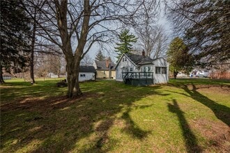133 River Meadow Dr in Rochester, NY - Foto de edificio - Building Photo