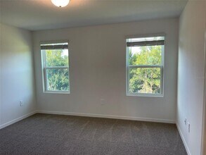 16447 Bird of Paradise Ave in Four Corners, FL - Building Photo - Building Photo