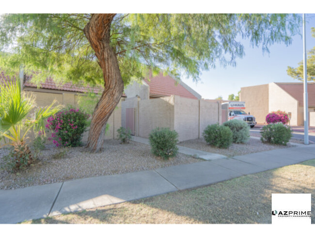 7314 N 43rd Ave in Glendale, AZ - Foto de edificio - Building Photo