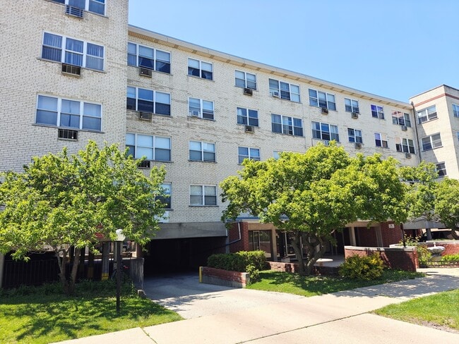 property at 6040 N Troy St