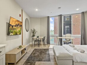 626 N Delaware Ave in Philadelphia, PA - Building Photo - Building Photo