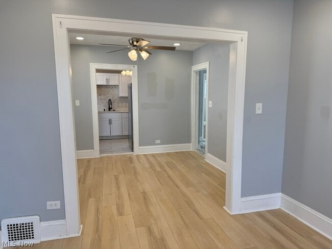 3231 W 121st St in Cleveland, OH - Building Photo - Building Photo