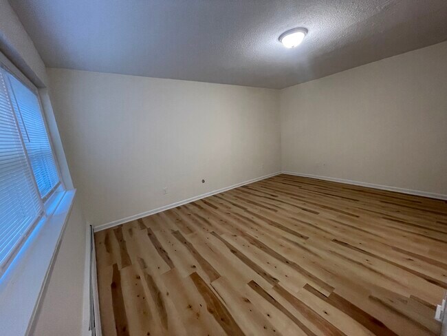 2016 Commonwealth Ave, Unit 1 in Boston, MA - Building Photo - Building Photo