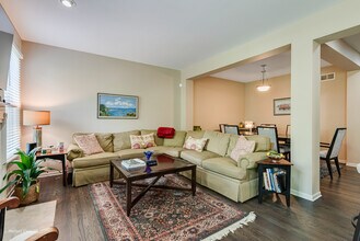 21946 W Tori Ln in Deer Park, IL - Foto de edificio - Building Photo