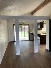 1400 Val Genes Rd in Edmond, OK - Building Photo - Building Photo