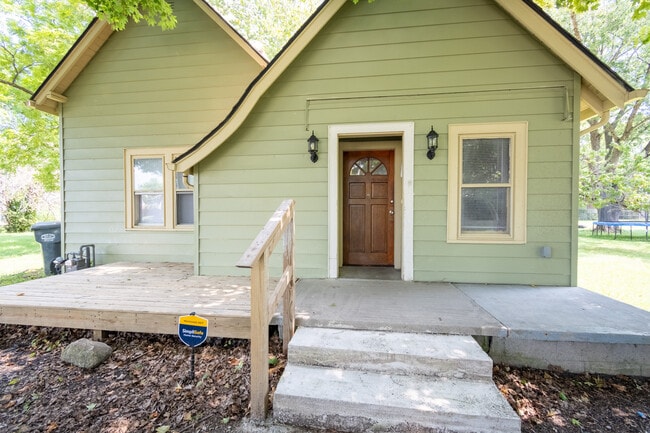 property at 433 N Randall St