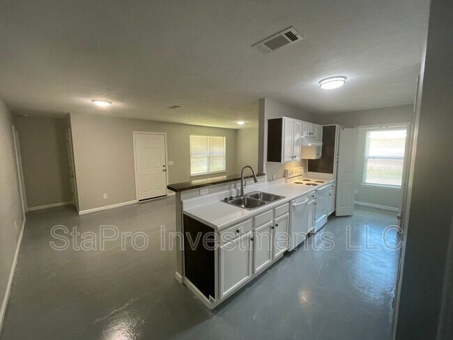 158 Village Pl in Smithville, TN - Building Photo - Building Photo