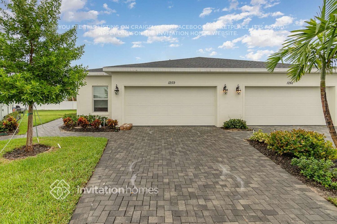 1259 Preston Ests Cir in Vero Beach, FL - Building Photo