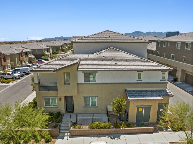 property at 2841 Brilliant Aurora Ln
