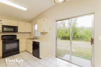 3753 Willow Wisp Dr N, Unit 1 in Lakeland, FL - Foto de edificio - Building Photo