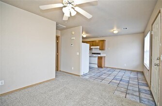 502 SE A St in Bentonville, AR - Building Photo - Building Photo