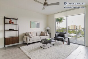 1000 NW 7th St in Miami, FL - Building Photo