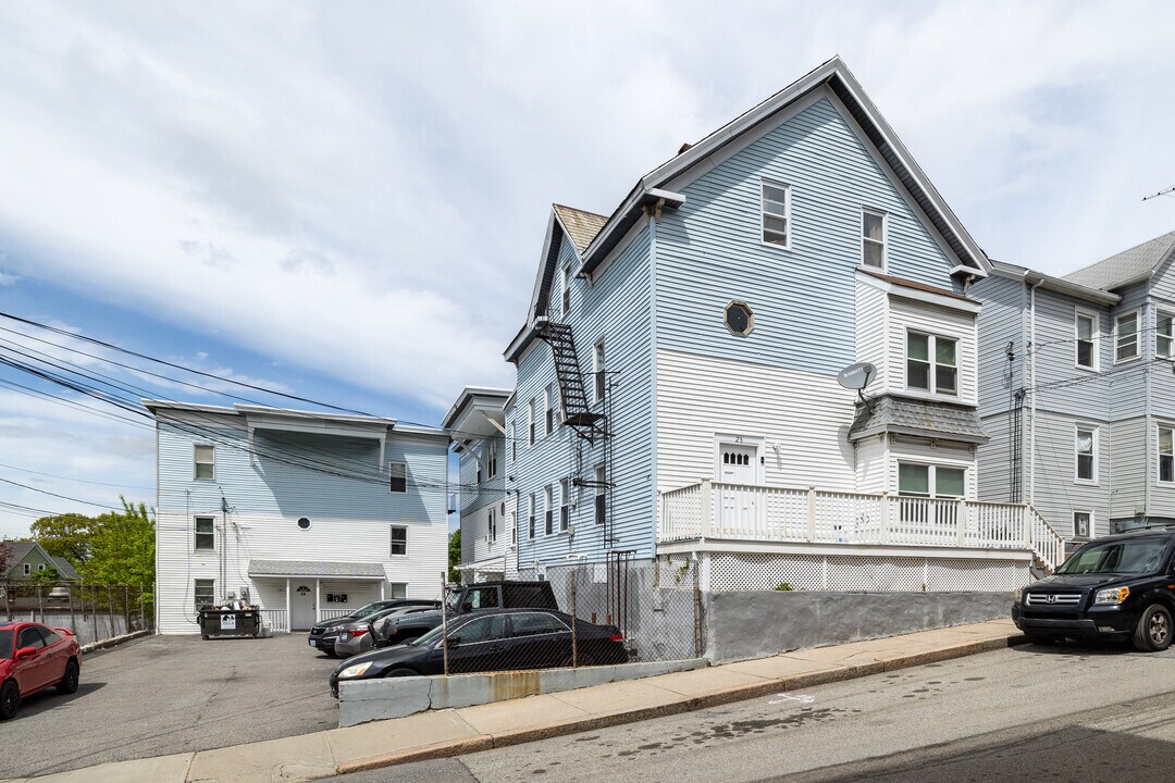 24-28 Paradis Ave in Woonsocket, RI - Building Photo