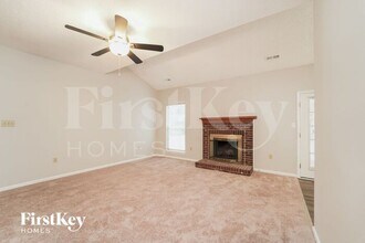 5206 Cressingham Ct in Charlotte, NC - Building Photo - Building Photo