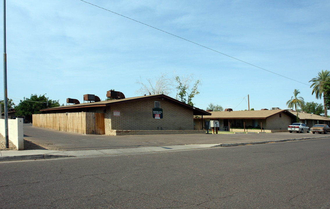 Granada Gardens in Phoenix, AZ - Building Photo