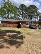 813 S Beston Rd in La Grange, NC - Building Photo - Building Photo
