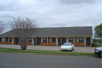 Burleson Loft Apartments in Burleson, TX - Building Photo - Building Photo