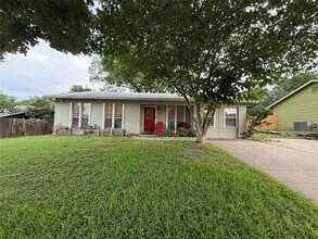 6307 Huntleigh Way in Austin, TX - Building Photo - Building Photo