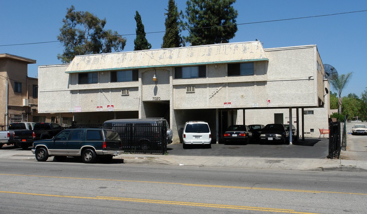 7020 Fulton Ave in North Hollywood, CA - Building Photo