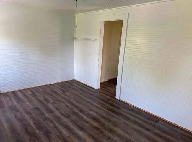 property at 27 Dekay Rd