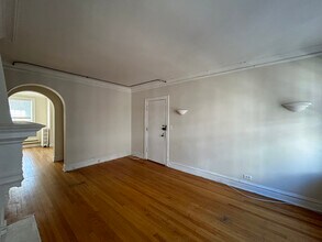 910 Green Bay Rd, Unit 918-2A in Winnetka, IL - Foto de edificio - Building Photo