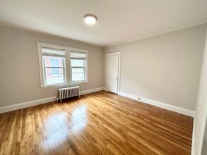 122 Hillside St, Unit 2 in Boston, MA - Building Photo - Building Photo