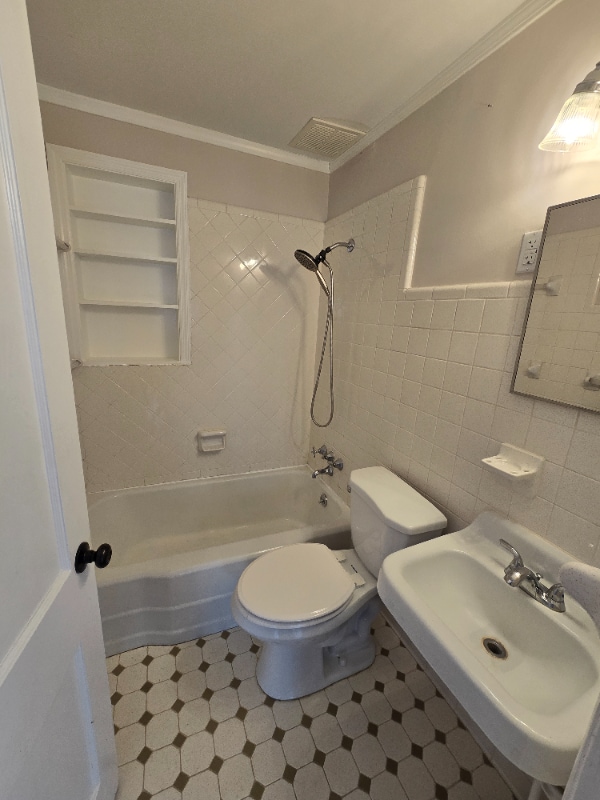 1405 Newton St in Bristol, VA - Foto de edificio - Building Photo