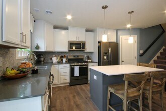 5888 Royalton Rd NE in Prior Lake, MN - Building Photo - Building Photo