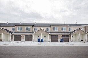 912 Home Run Ave in St Anthony, ID - Building Photo